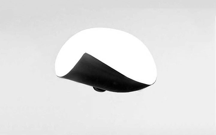 Conche Wall Lamp by Serge Mouille Wall Lamps